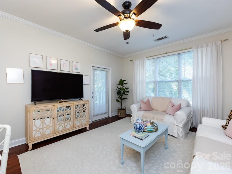 1000 E Woodlawn Rd #113, Charlotte, NC 28209