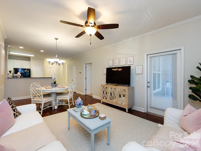 1000 E Woodlawn Rd #113, Charlotte, NC 28209