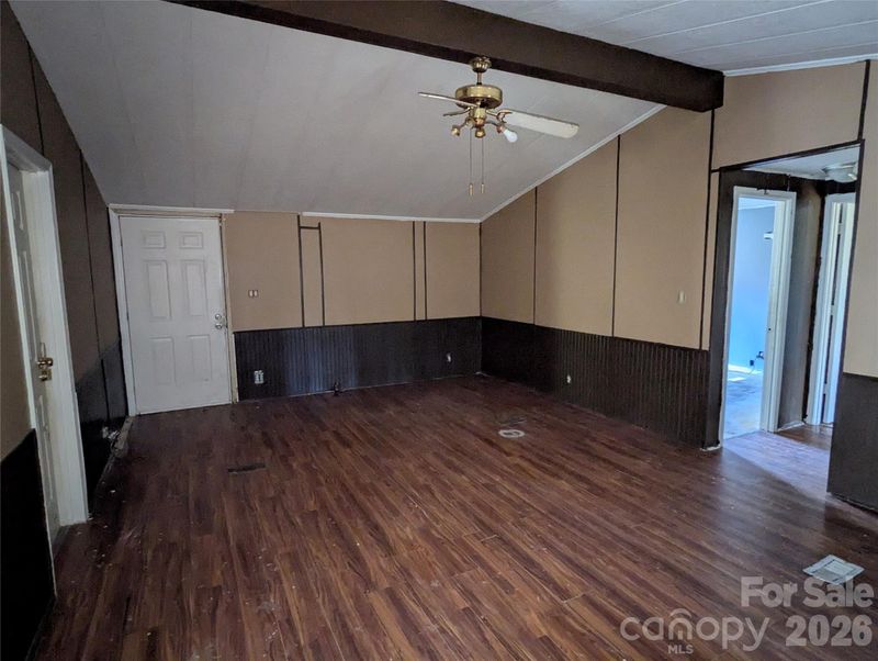 129 Hugo Dr, Gastonia, NC 28056