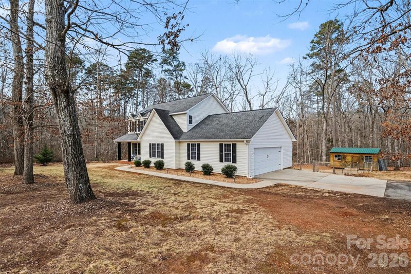1338 Pell Dr, Lincolnton, NC 28092