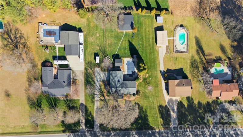 1150 Ratchford Dr, Dallas, NC 28034