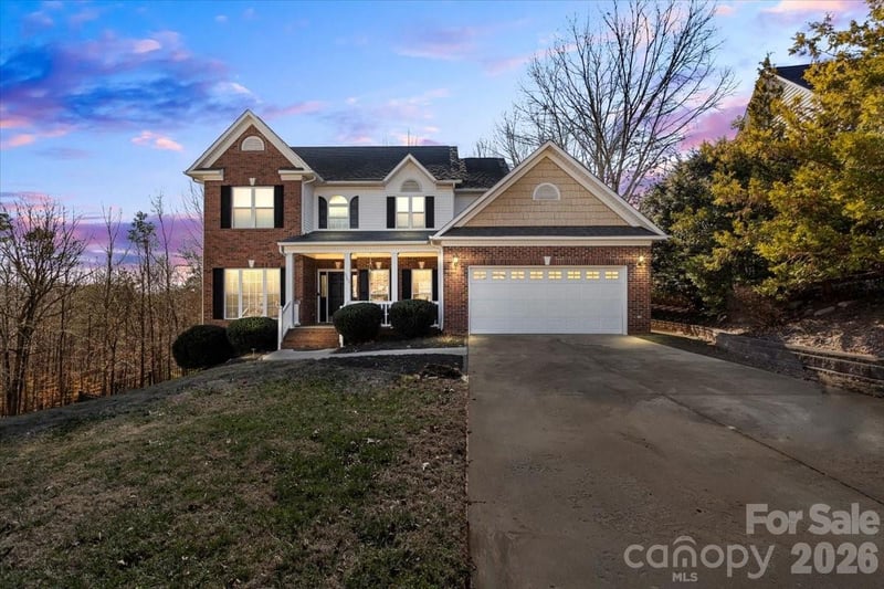 4963 Old River Dr, Hickory, NC 28602