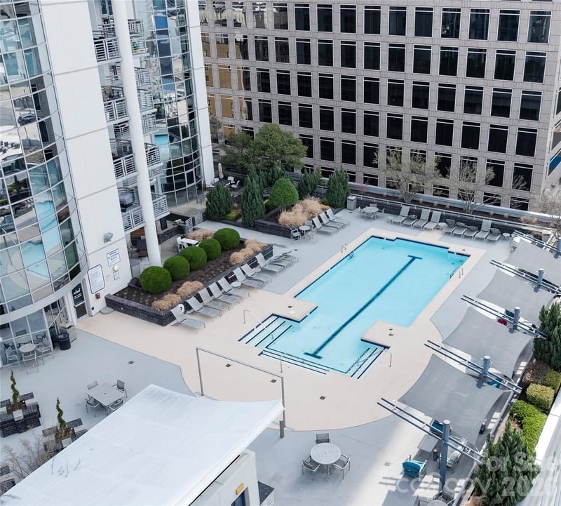 333 W Trade St #2103, Charlotte, NC 28202