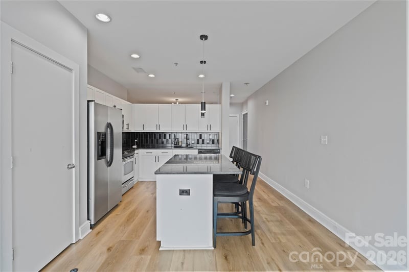 333 W Trade St #2103, Charlotte, NC 28202