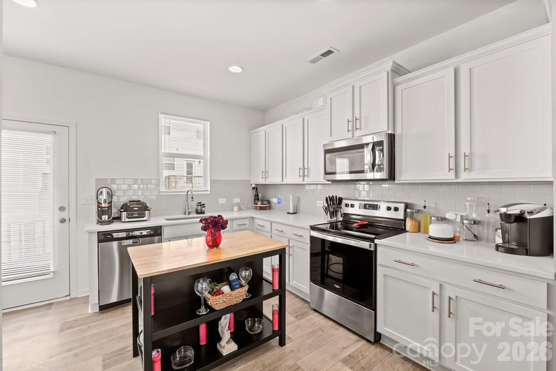 11021 Woodland Creek Way, Charlotte, NC 28262