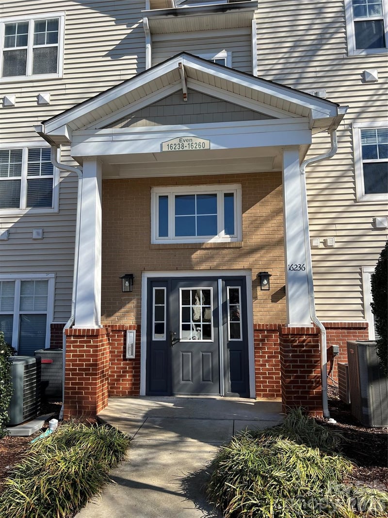16256 Redstone Mountain Ln, Charlotte, NC 28277