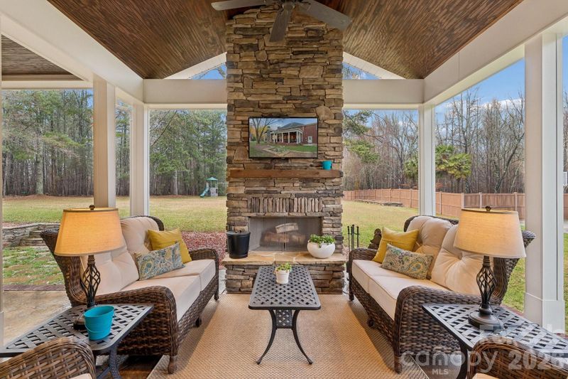 10019 Elibren Ln, Matthews, NC 28105