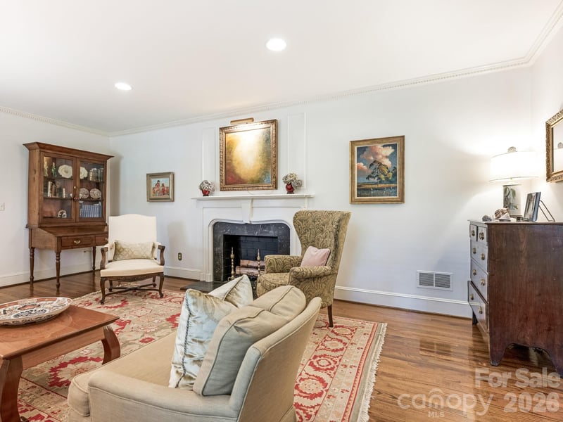 2424 Richardson Dr, Charlotte, NC 28211