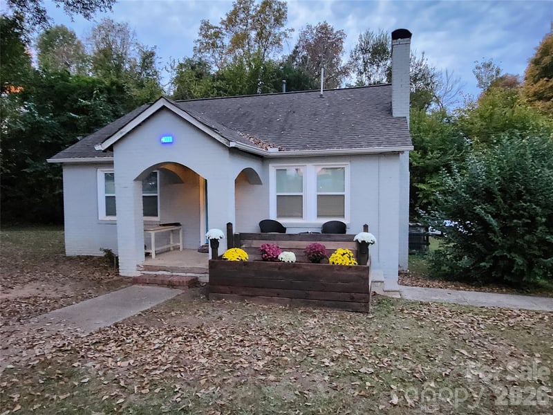 4033 W Tyvola Rd, Charlotte, NC 28208