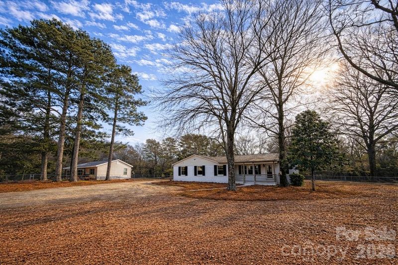 5176 Lancaster Hw, Fort Lawn, SC 29714