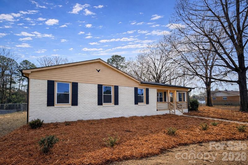 5176 Lancaster Hw, Fort Lawn, SC 29714