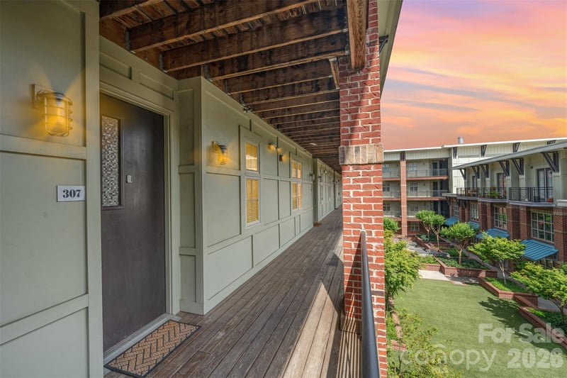 1101 W 1st St #307, Charlotte, NC 28202