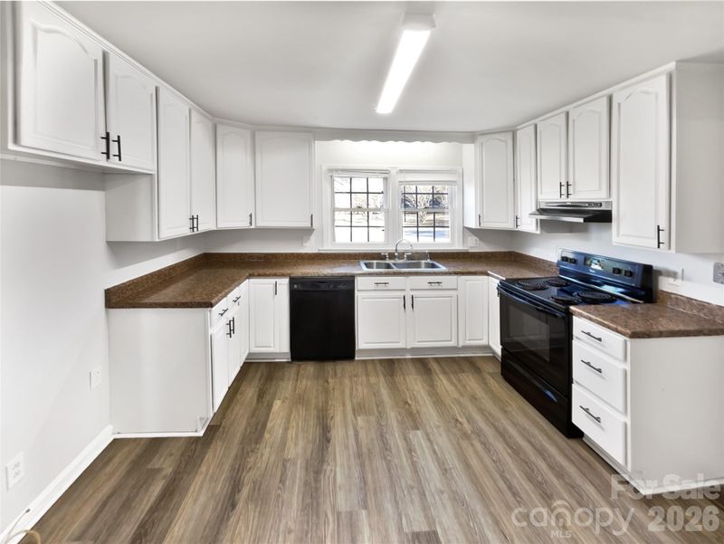 4748 Hickory Grove Rd, Mount Holly, NC 28120