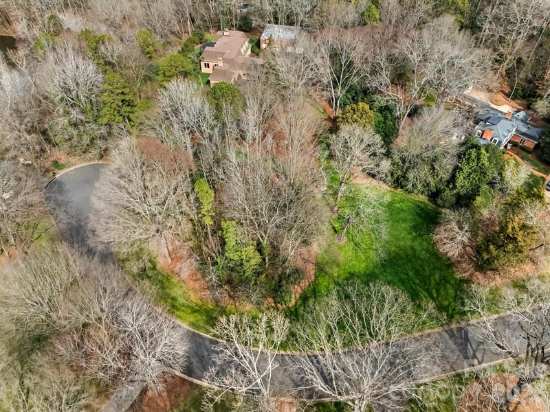 2722 Loch Ln, Charlotte, NC 28226