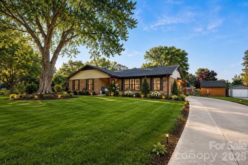 125 Southwood Park Rd, Mooresville, NC 28117