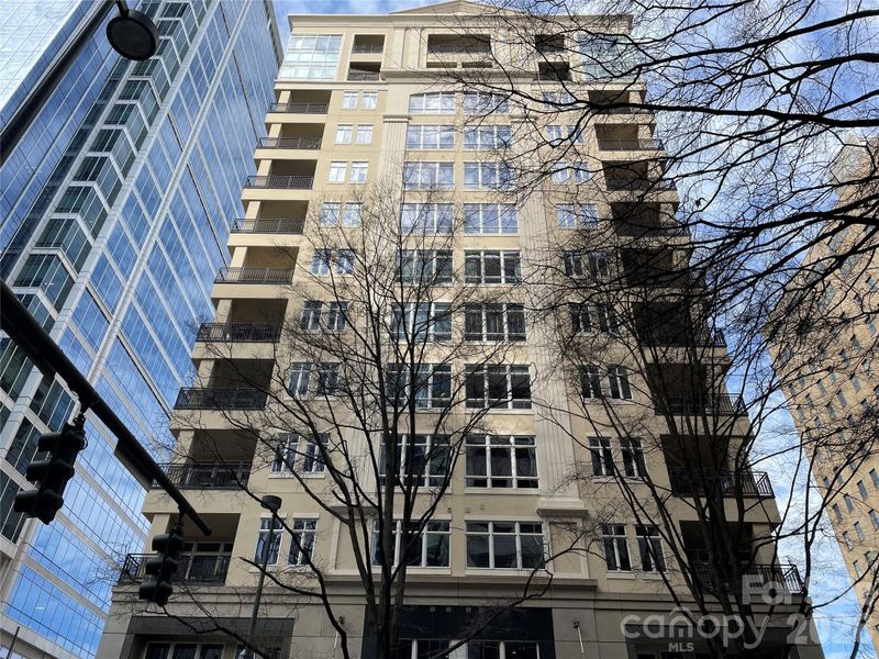 230 S Tryon St #304, Charlotte, NC 28202