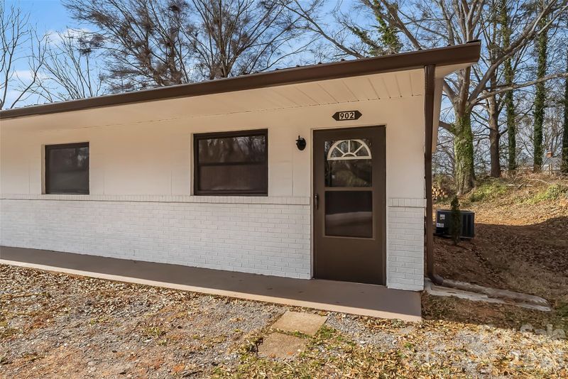 902 - 904 8th Ave SW, Conover, NC 28613