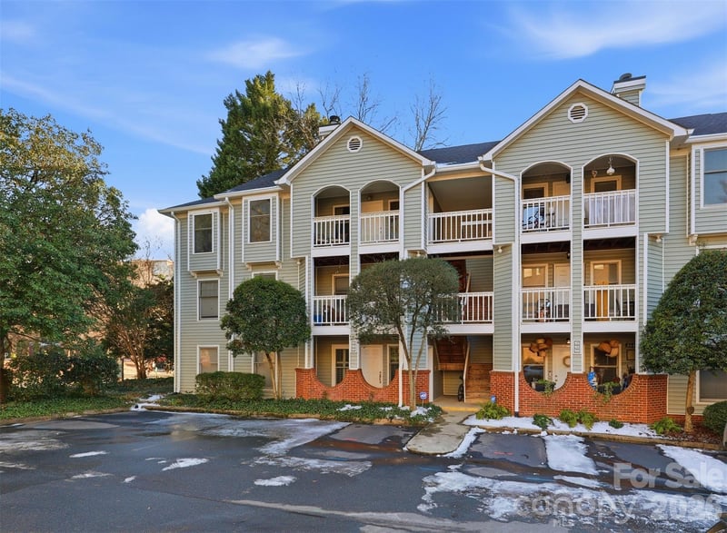 430 Queens Rd #111, Charlotte, NC 28207
