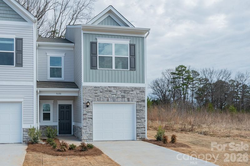 5608 Ringneck Rd, Charlotte, NC 28216