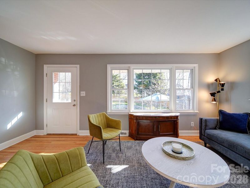 2036 Edgewater Dr, Charlotte, NC 28210