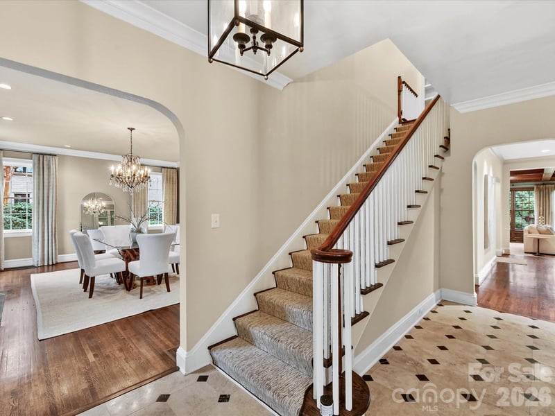 1126 Queens Rd W, Charlotte, NC 28207