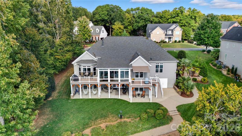 1021 Peninsula Dr, Belmont, NC 28012