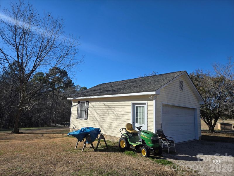 8614 Potter Rd S, Waxhaw, NC 28173