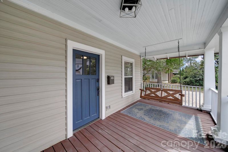 1638 Longfellow St, Charlotte, NC 28205
