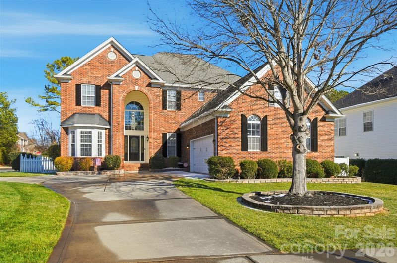 14318 Stewarts Bend Ln, Charlotte, NC 28277