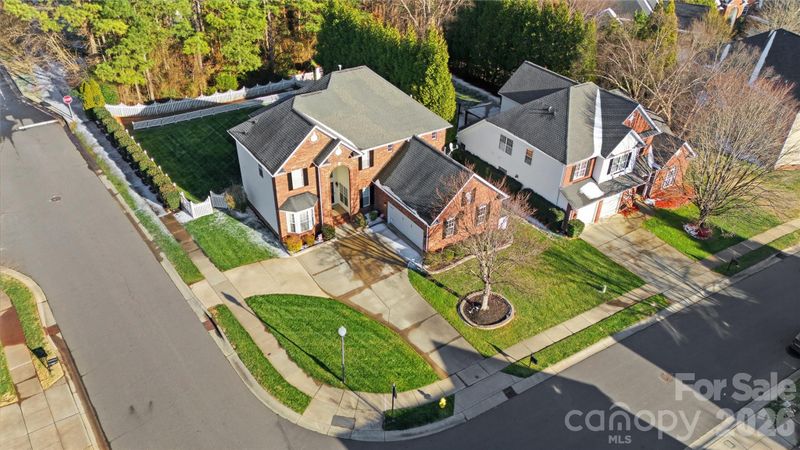 14318 Stewarts Bend Ln, Charlotte, NC 28277