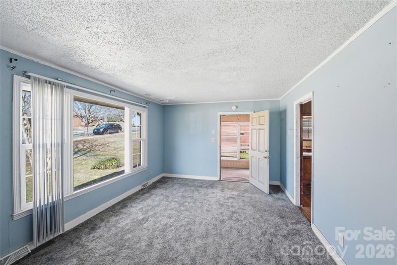 2824 Bancroft St, Charlotte, NC 28206
