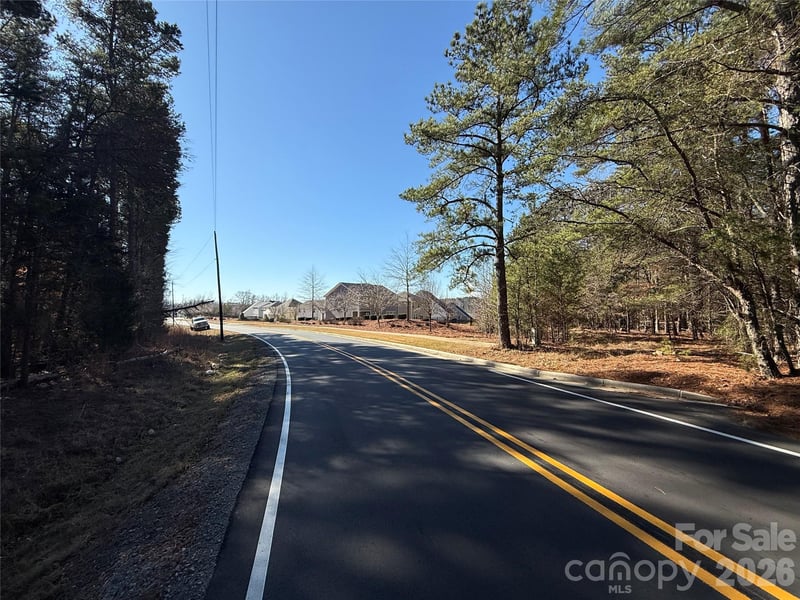 000 Thomas Rd, Charlotte, NC 28278