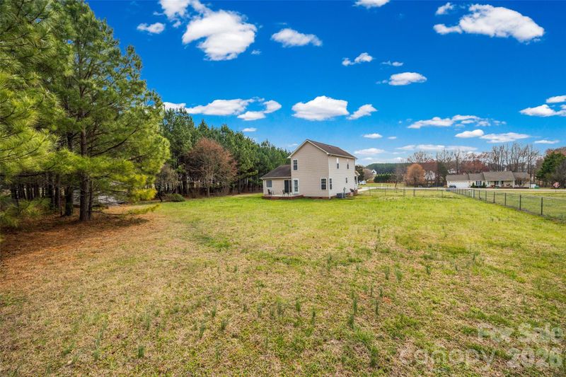 4660 Garys Pl, Crouse, NC 28033