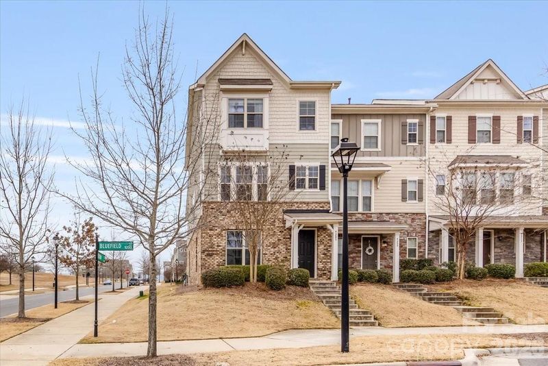 9205 Bluefield St, Charlotte, NC 28273