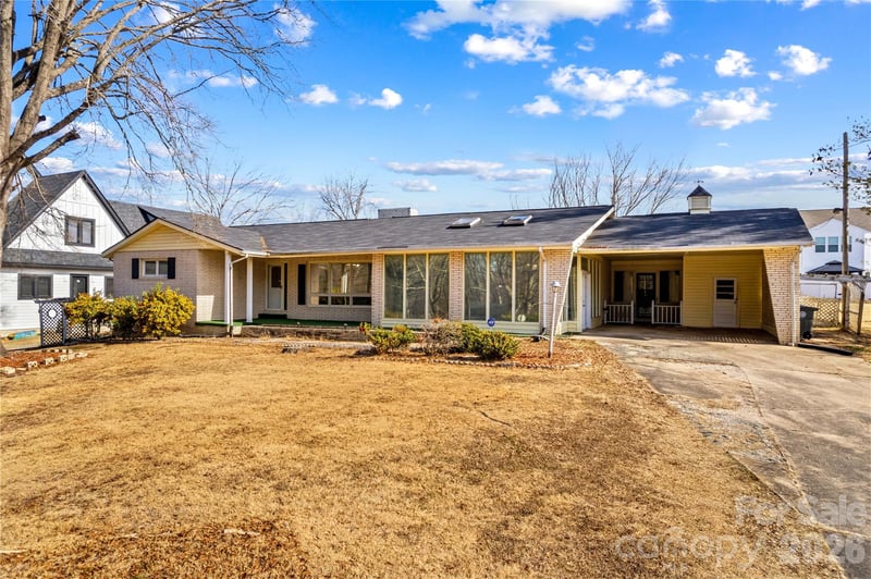 305 Sills Dr, Salisbury, NC 28146