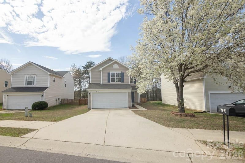 3733 Catawba Creek Dr, Gastonia, NC 28056