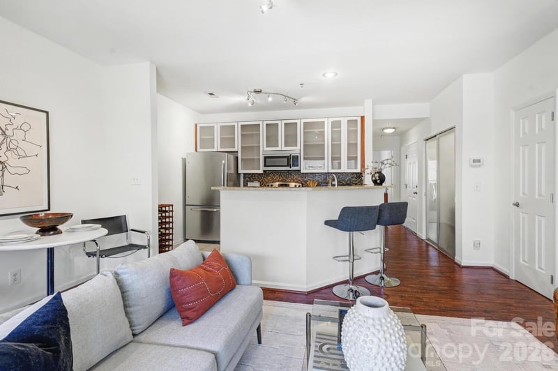 525 N Graham St #3B, Charlotte, NC 28202