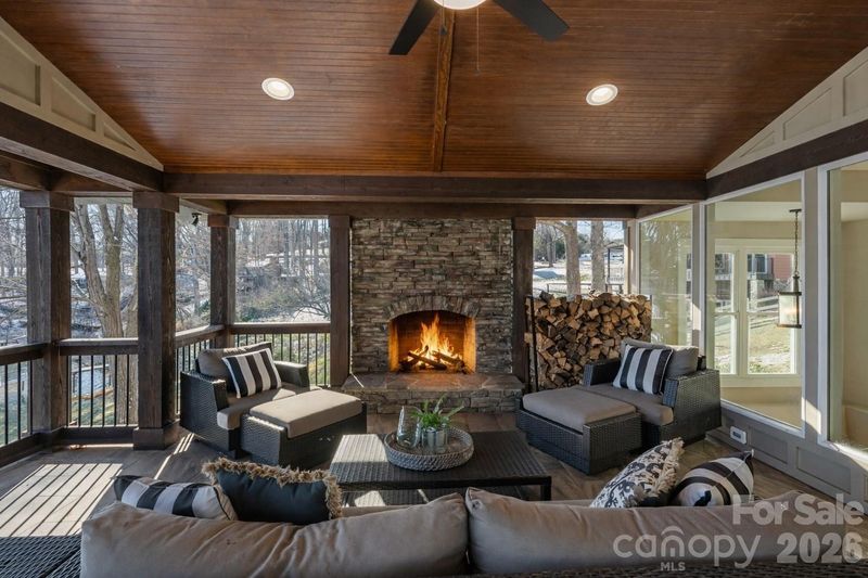 3272 Bass Dr, Sherrills Ford, NC 28673