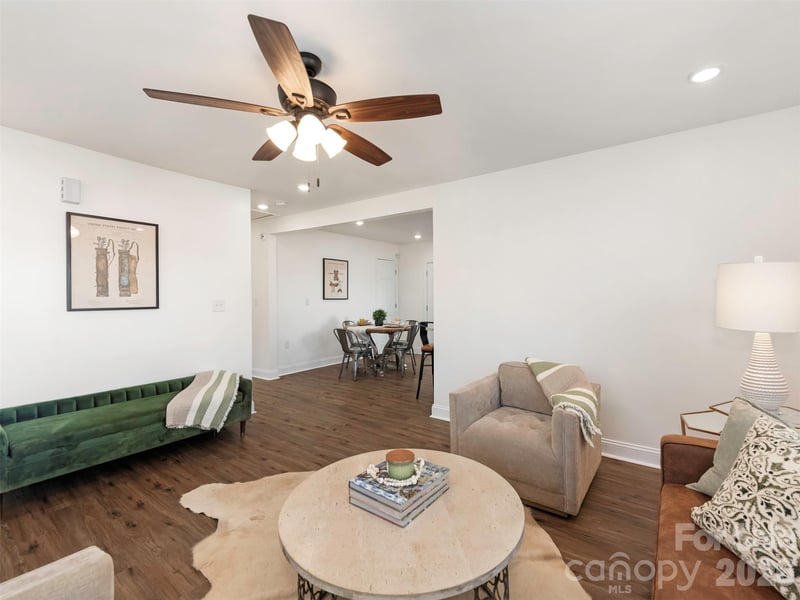 4014 Fieldcrest Rd, Charlotte, NC 28217