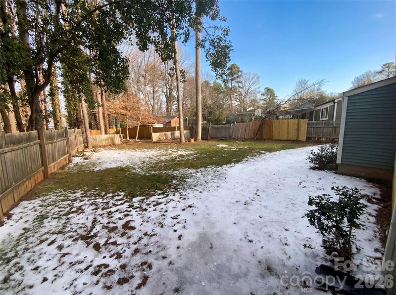 7932 Monfreya Ct, Charlotte, NC 28212