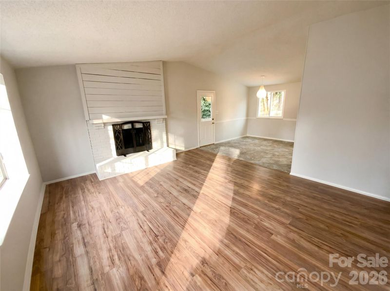 7932 Monfreya Ct, Charlotte, NC 28212