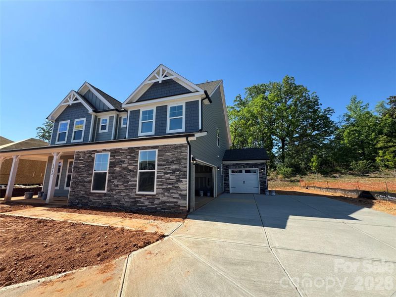 1313 Knob Creek Dr, Gastonia, NC 28054