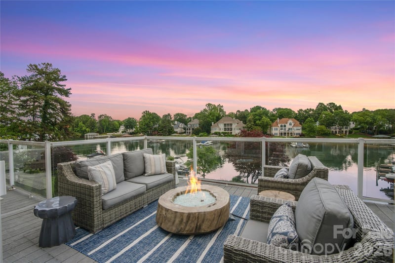 17825 Spinnakers Reach Dr, Cornelius, NC 28031