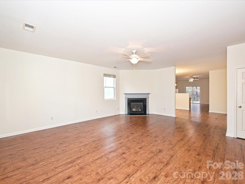 2308 Savannah Hills Dr, Matthews, NC 28105
