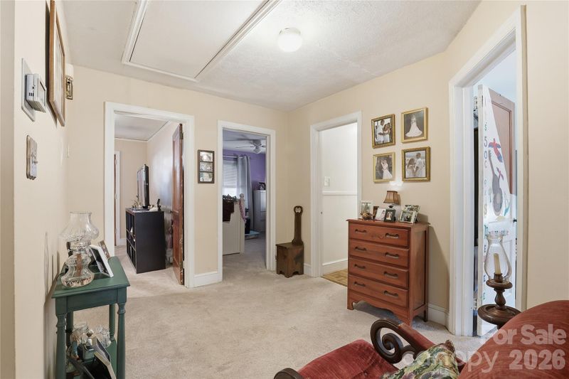 3115 Mathis Dr, Charlotte, NC 28208
