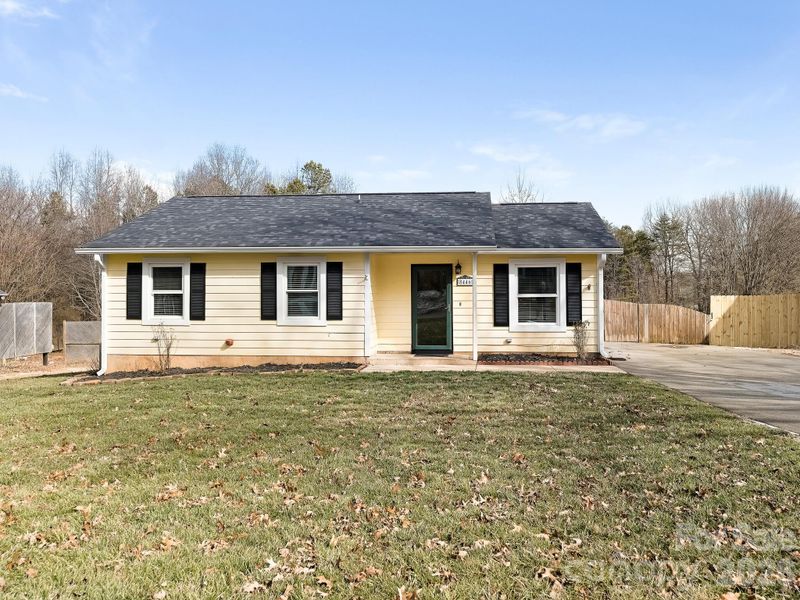 8446 Clear Meadow Ln, Charlotte, NC 28227