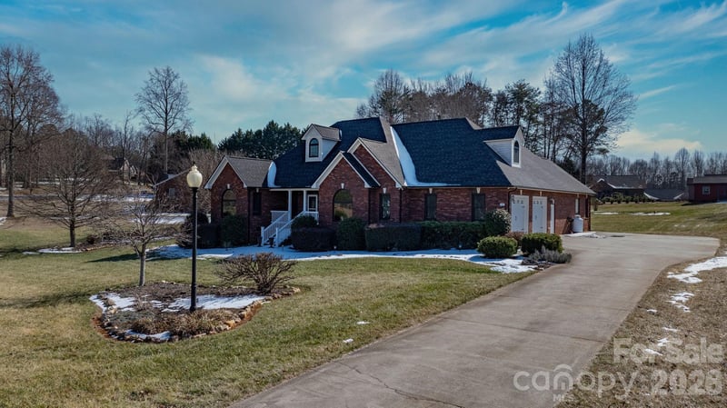 1925 Cordia Cir, Newton, NC 28658