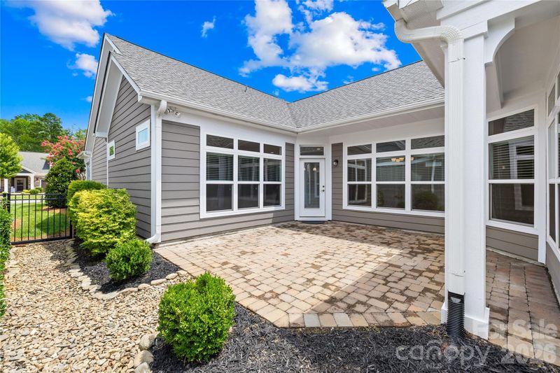 135 Valleymist Ln, Mooresville, NC 28117