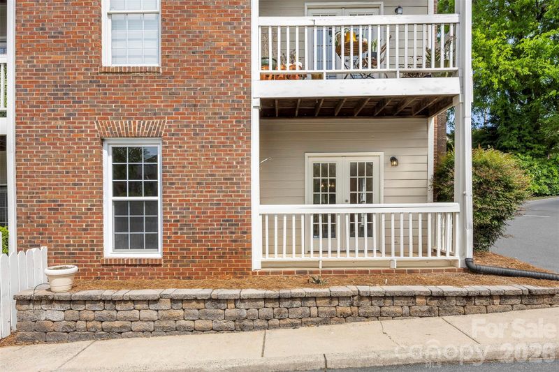 301 Queens Rd #108, Charlotte, NC 28204