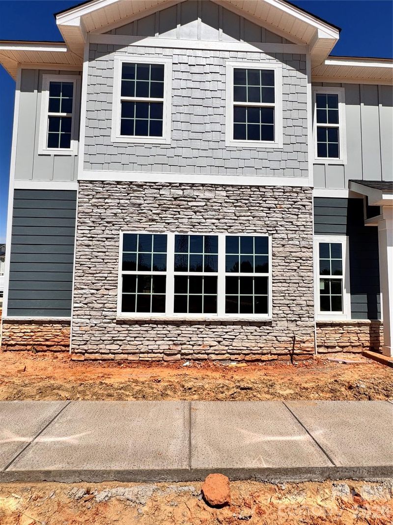 707 Pinecone Dr #25, Gastonia, NC 28056